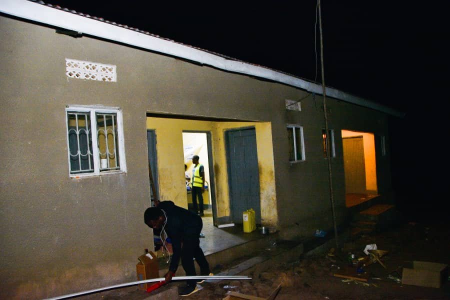 Mpigi & Mityana Health Centres get solar lights to help workers safely deliver babies