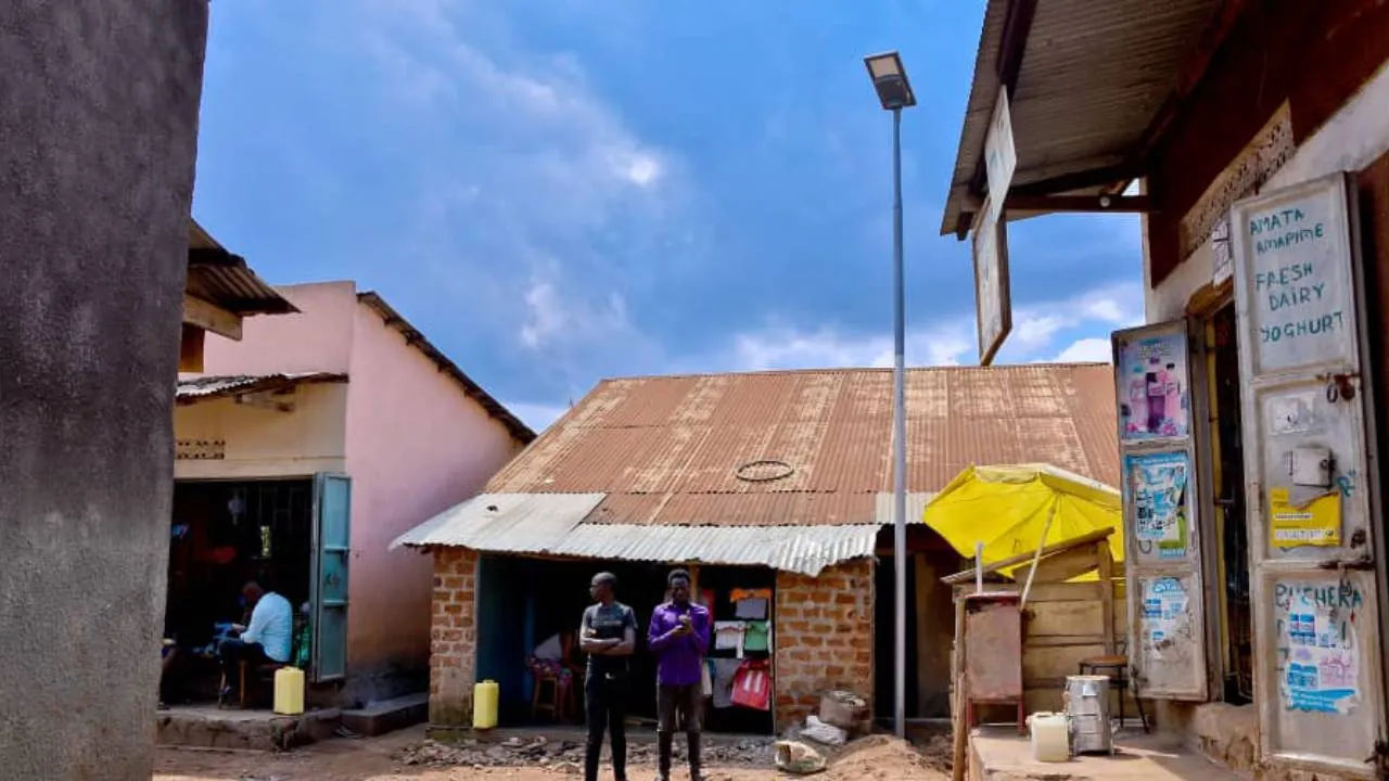 Dembe installs solar street lighting in Kampala slum
